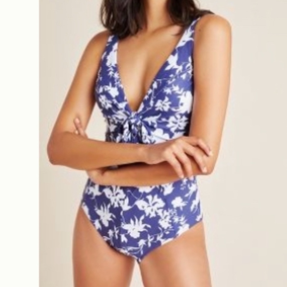 Anthropologie Mariana V-Neck One-Piece Swimsuit Navy White Floral SIZE LARGE NEW